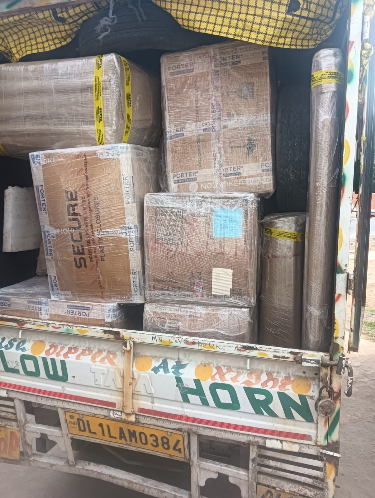 Systematic Loading of Heavy-Duty Corrugated Moving Cartons - Shree Ashirwad
